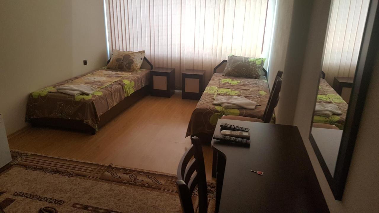 Sachaka Hotel Karlovo Luaran gambar